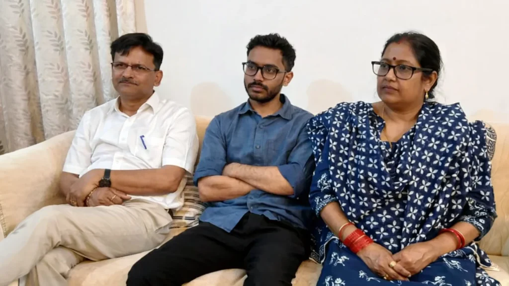 बिहार के IIT छात्र जिन्होंने UPSC सिविल सेवा परीक्षा में AIR 102 हासिल की